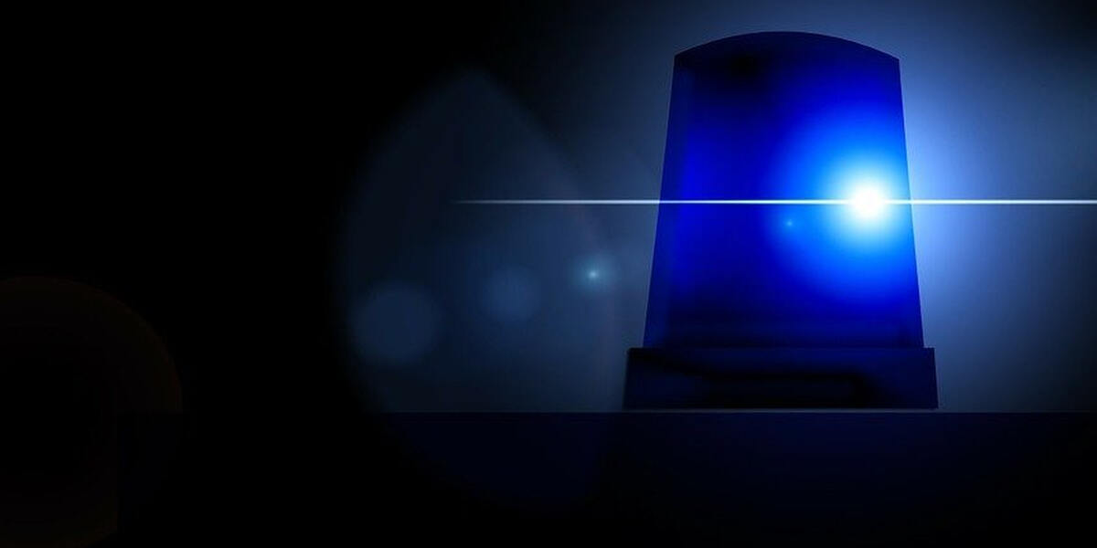Fahrerflucht: Polizei sucht Fahrrad-Trike-Fahrerin in Augsburg