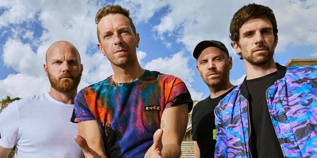 Ukrainischer Kinderchor steht mit Coldplay auf der Bühne 