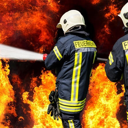 Großbrand auf Bauernhof in Rehling kostet zwei Schweinen das Leben