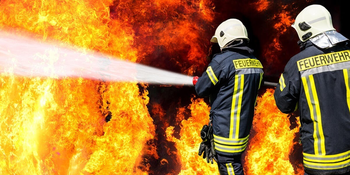 Großbrand auf Bauernhof in Rehling kostet zwei Schweinen das Leben