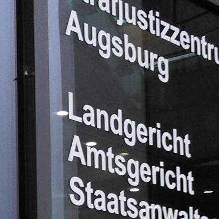 Raserprozess in Augsburg - Fahrer soll unter Drogen tödlichen Unfall verursacht haben